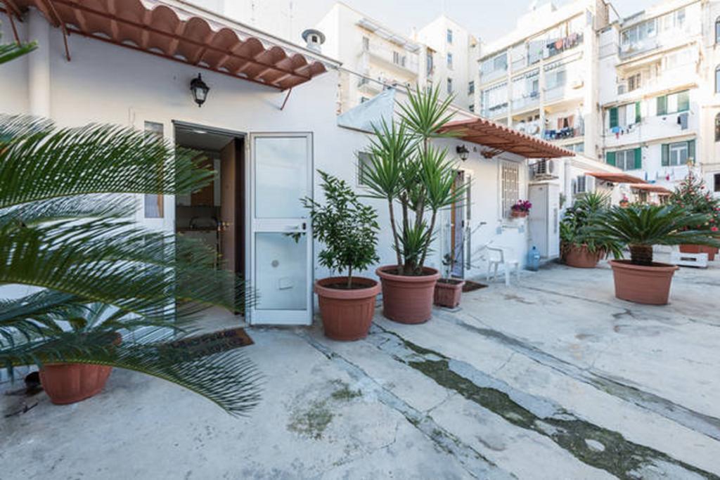 Al Cortile Apartamento Bari Exterior foto